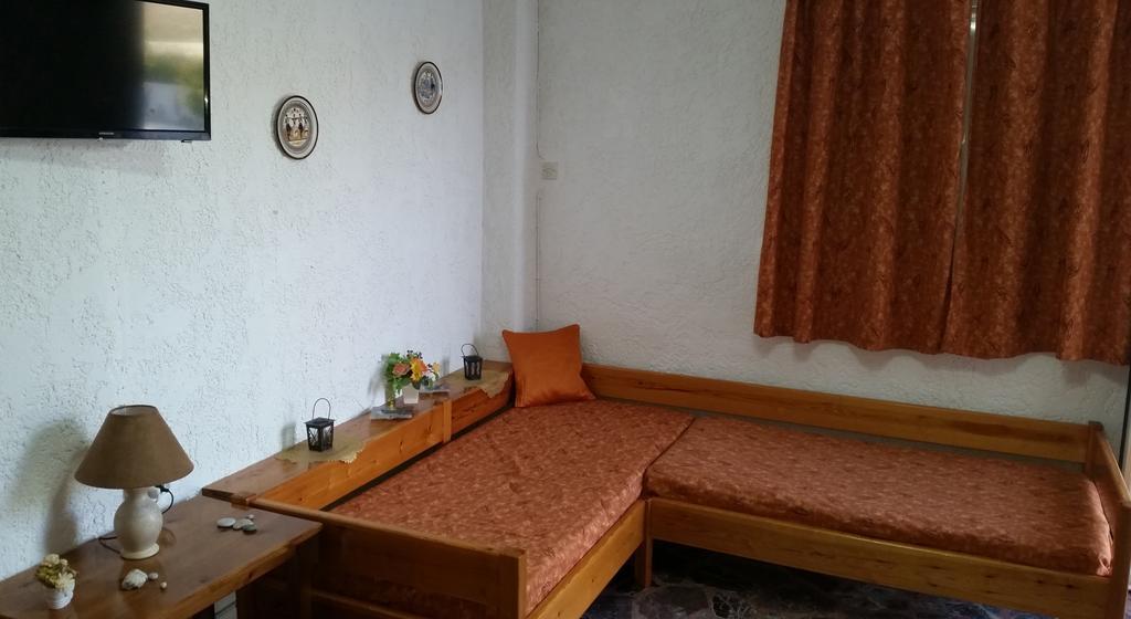 Xenia Apartment Makrýgialos
